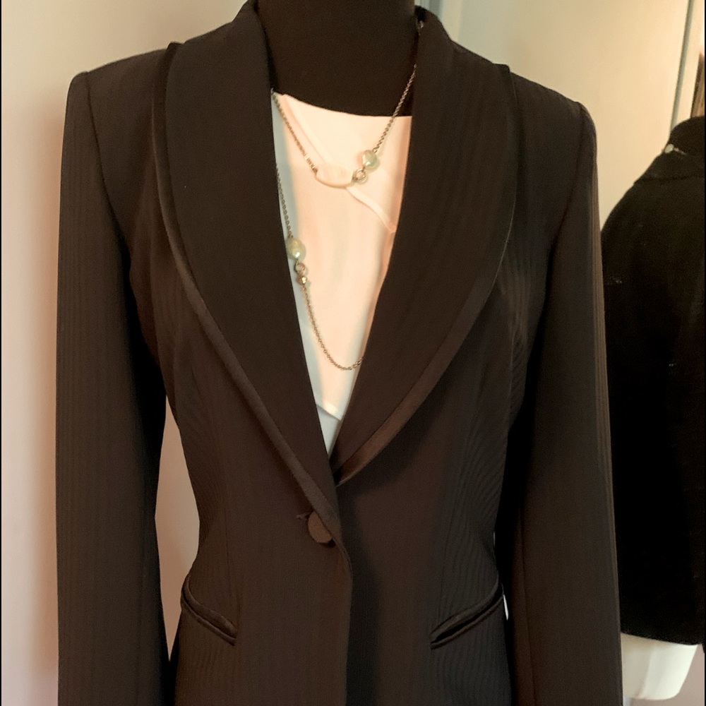 Ann Taylor black tuxedo style petit jacket